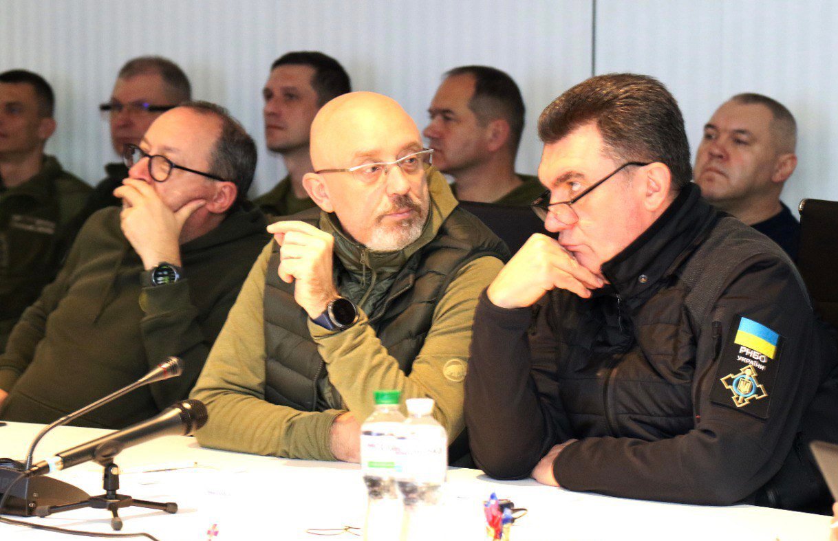 Олексій Рєзніков та Олексій Данілов під час презентації системи LOGFAS